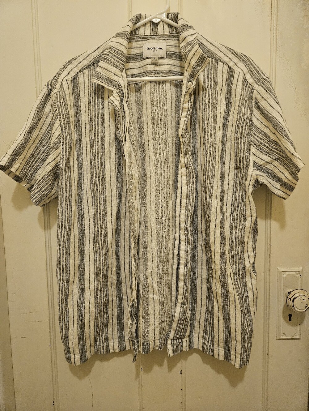 Goodfellow & Co Cream and Black Striped Short Sleeve Button-Up Shirt